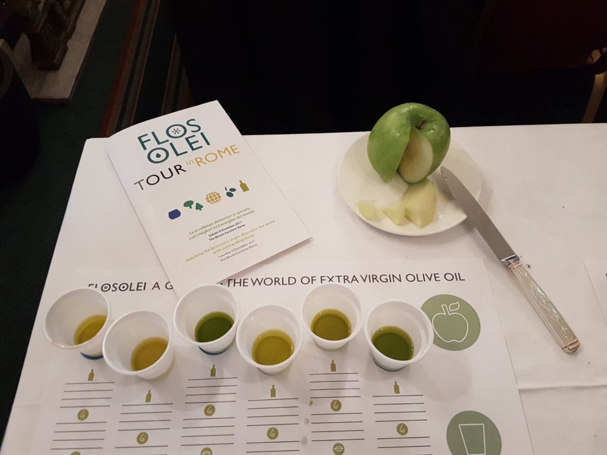 How to taste an Extra Virgin Olive Oil (EVOO) Roma Gastronómica